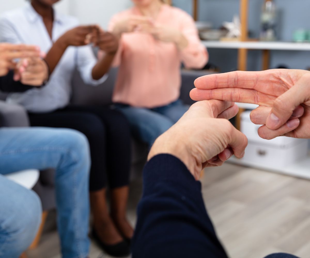 formation en langue des signes nimes